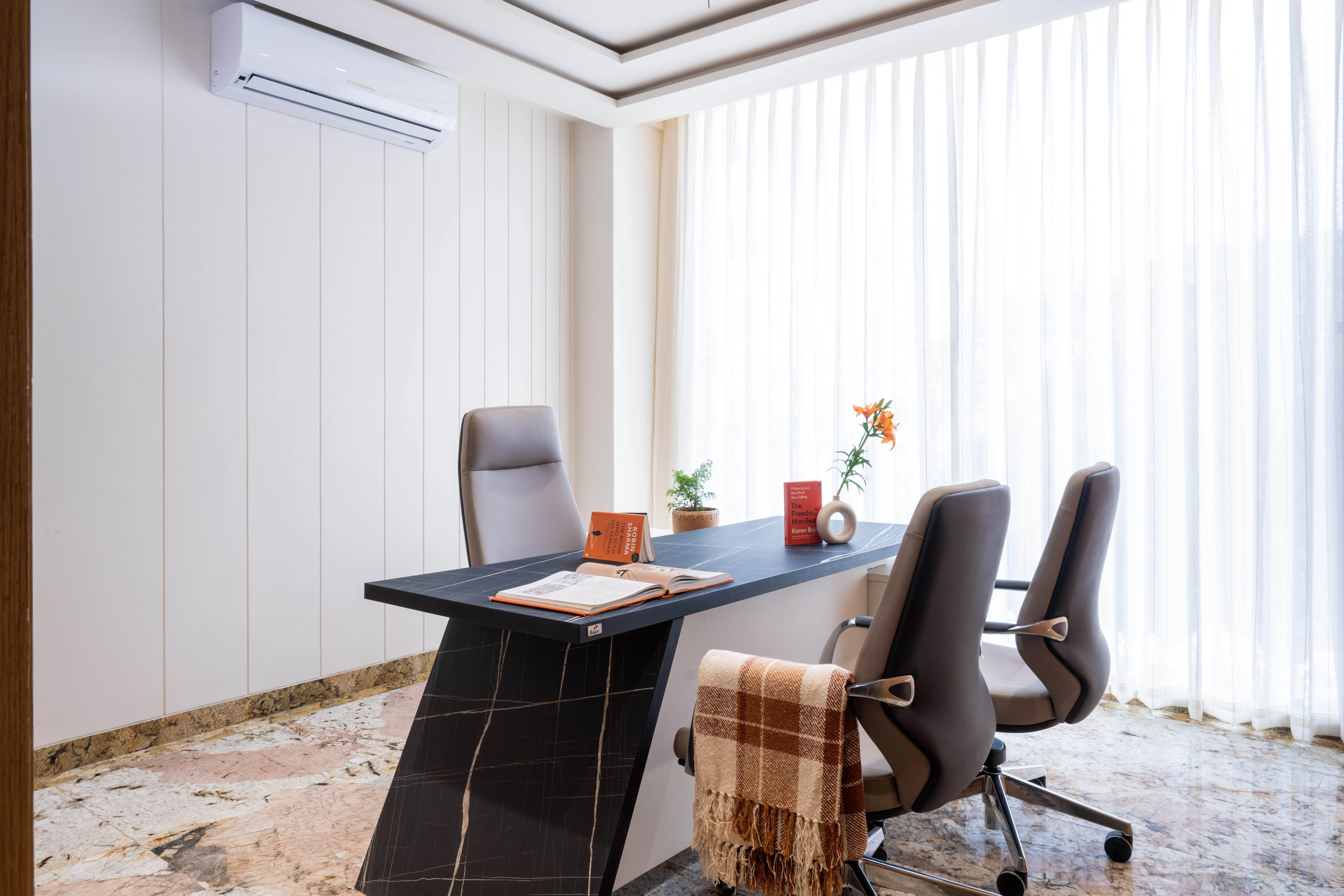 Daujees Office Cabin 2