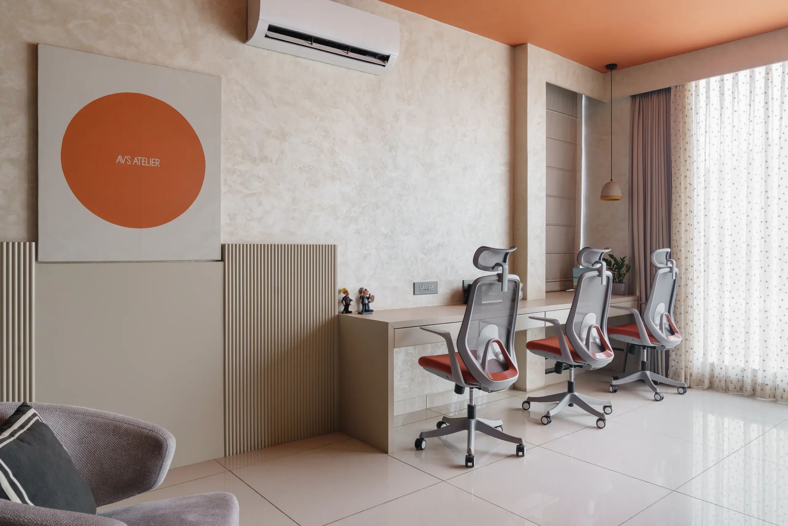 AV's Office — view 4