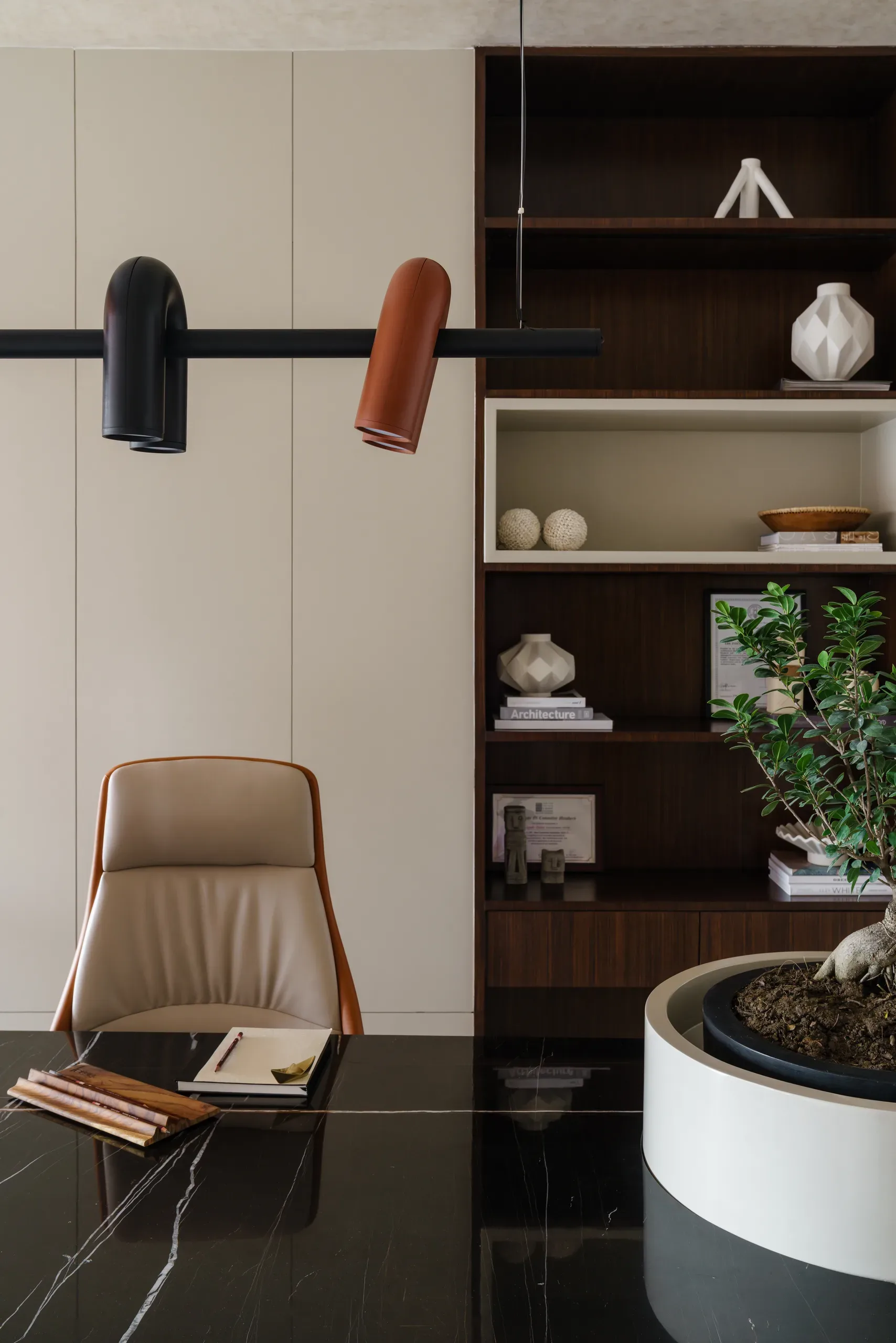AV's Office — view 5