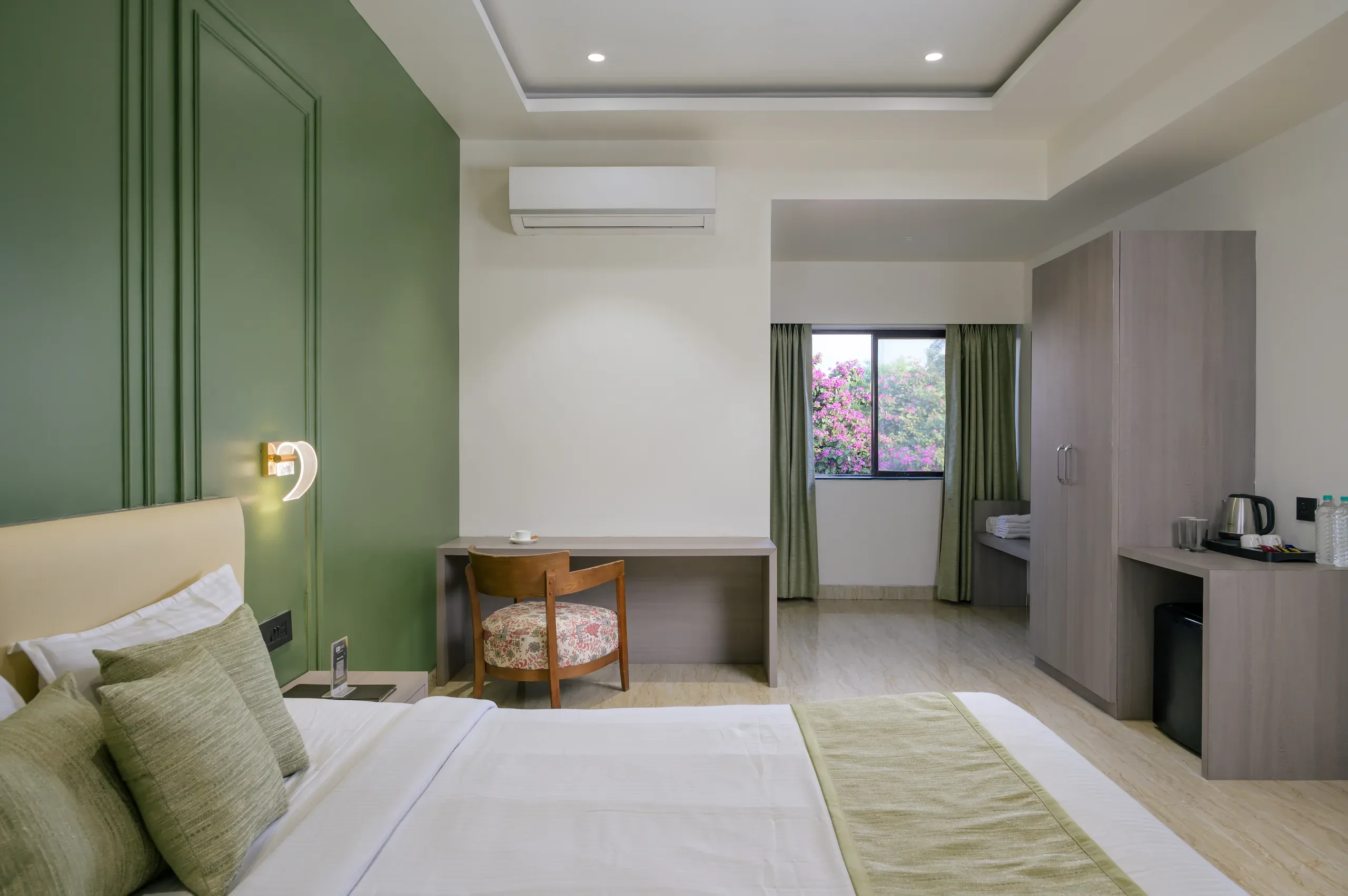 The Grand Neelam Hotel — view 1